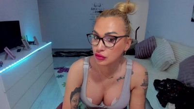 Watch GlossyDiamondX recorded live streams from Stripchat on 2024/04/28, Cam Archive