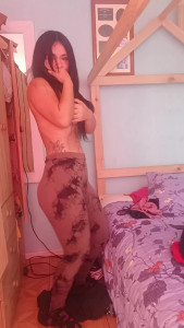 Watch camyla_hot recorded live streams from CAM4 on 2024/04/01, Cam Archive