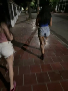 kevin_hotgirls