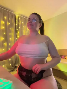 Watch DearAlise recorded live streams from Stripchat on 2025/03/01, Cam Archive