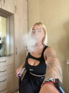 -AmazingBlonde-