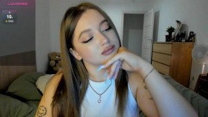 Watch ju_lii recorded live streams from Chaturbate on 2025/03/20, Cam Archive