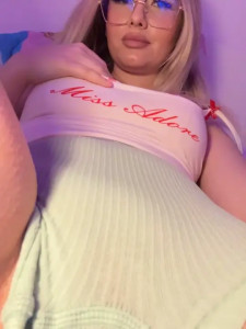 Watch mollyxxx recorded live streams from Stripchat on 2025/03/24, Cam Archive