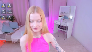 Laly_Peach