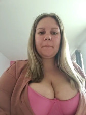 Watch Bouncy_Busty_Bella recorded live streams from Stripchat on 2025/03/24, Cam Archive