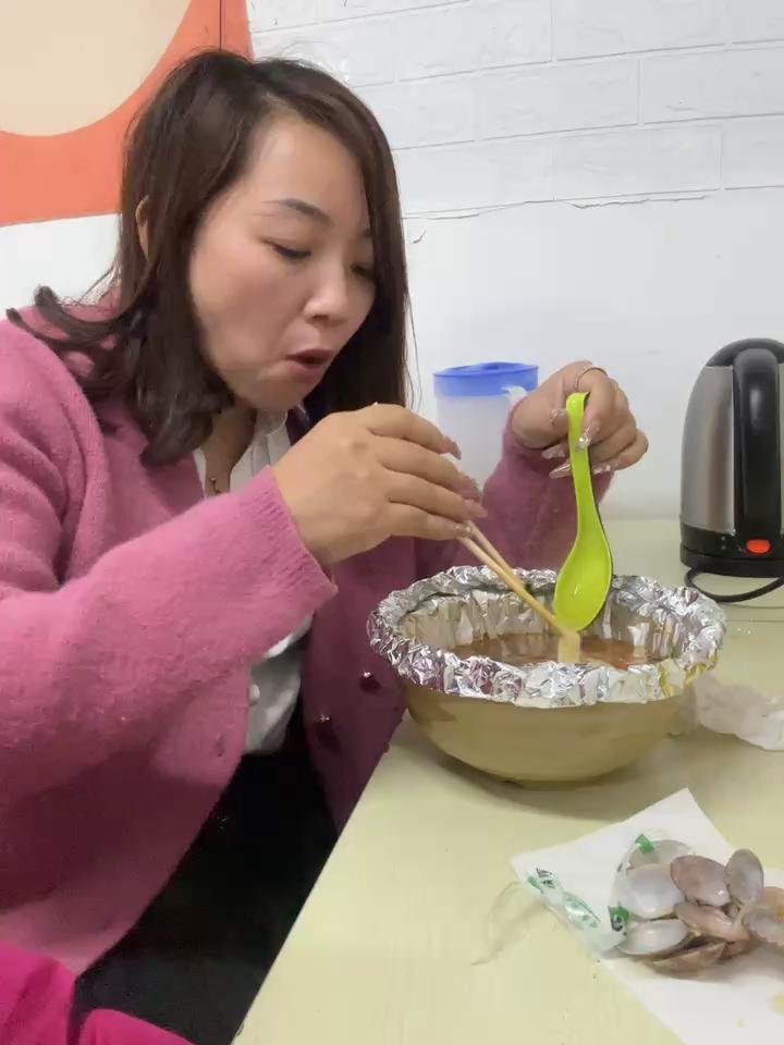 Watch EM-Me2Me2 recorded live streams from Stripchat on 2023/12/19, Cam Archive